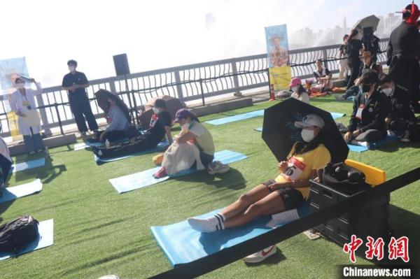 韩国"汉江发呆大赛"时隔三年重启 韩国"汉江发呆大赛"时隔三年重启