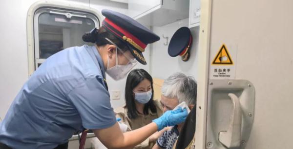 临时停车！齐齐哈尔T47次列车，上演紧急一幕