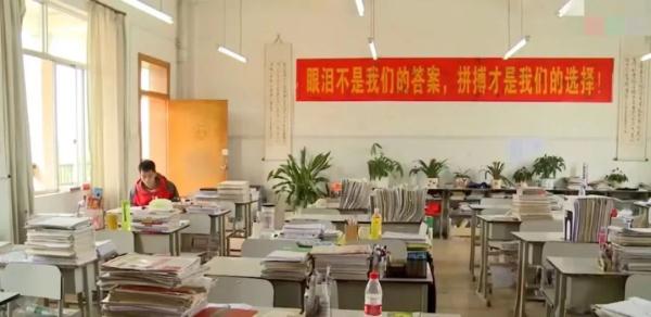 高考弃考现象_复读14年后唐尚珺决定去读大学了_数学学考没过可以参加高考吗
