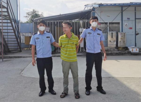 自投罗网!网逃男子在三亚想嫖娼,竟打110求介绍..... 自投罗网!网逃男子在三亚想嫖娼,竟打110求介绍.....