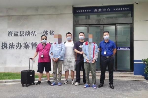 长沙一金店10多件金器被盗!托盘下的神秘指纹破解14年前悬案 长沙一金店10多件金器被盗!托盘下的神秘指纹破解14年前悬案