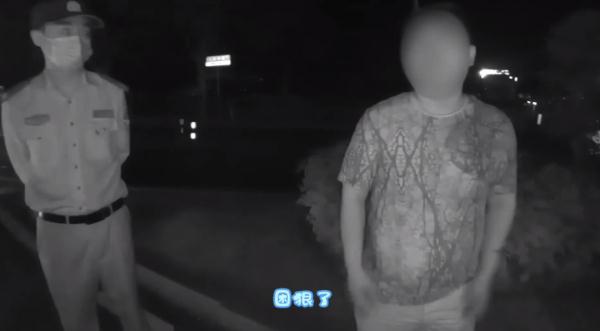 等红灯都能睡着?疲劳驾驶要不得! 等红灯都能睡着?疲劳驾驶要不得!