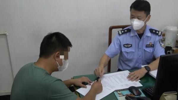 胆儿太大!男子居然冒充驾校教练违法上路教学 胆儿太大!男子居然冒充驾校教练违法上路教学