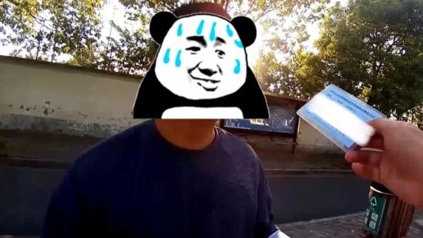 胆儿太大!男子居然冒充驾校教练违法上路教学 胆儿太大!男子居然冒充驾校教练违法上路教学