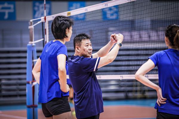 中国女排世锦赛14人名单出炉,3名里约奥运冠军在列 中国女排世锦赛14人名单出炉,3名里约奥运冠军在列