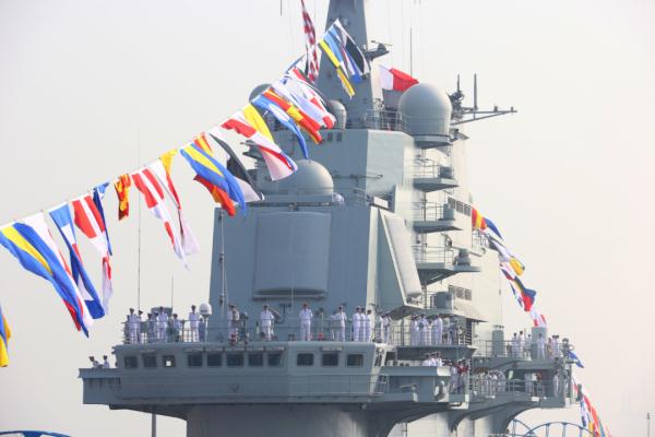 辽宁舰交接入列10周年！一起沉浸式感受这艘大国巨舰