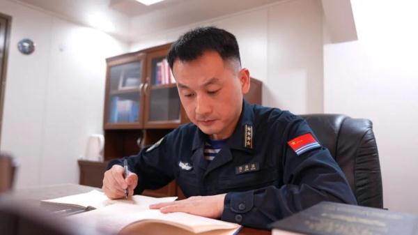 硬核十级，航母指挥员是怎样练成的？