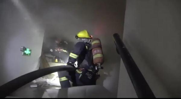 一根小小的艾柱,让美容院冒出火光! 一根小小的艾柱,让美容院冒出火光!