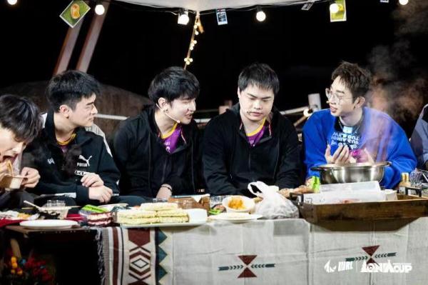 NV夺得首届英雄联盟手游艾欧尼亚杯冠军