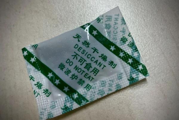 注意！食品袋里的这些东西，千万别吃