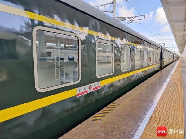 受台风“奥鹿”影响,海口三港及部分进出岛旅客列车停运 受台风“奥鹿”影响,海口三港及部分进出岛旅客列车停运