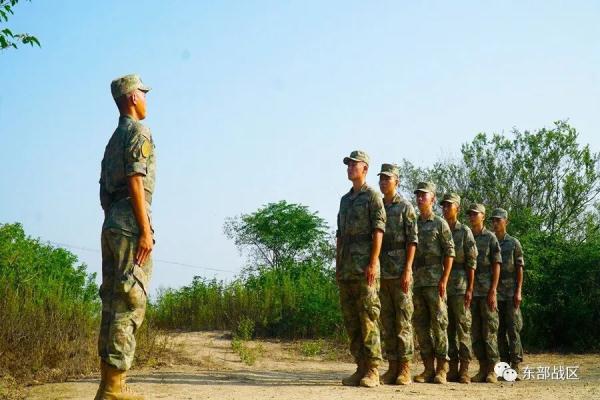 新晋军士,集合! 新晋军士,集合!