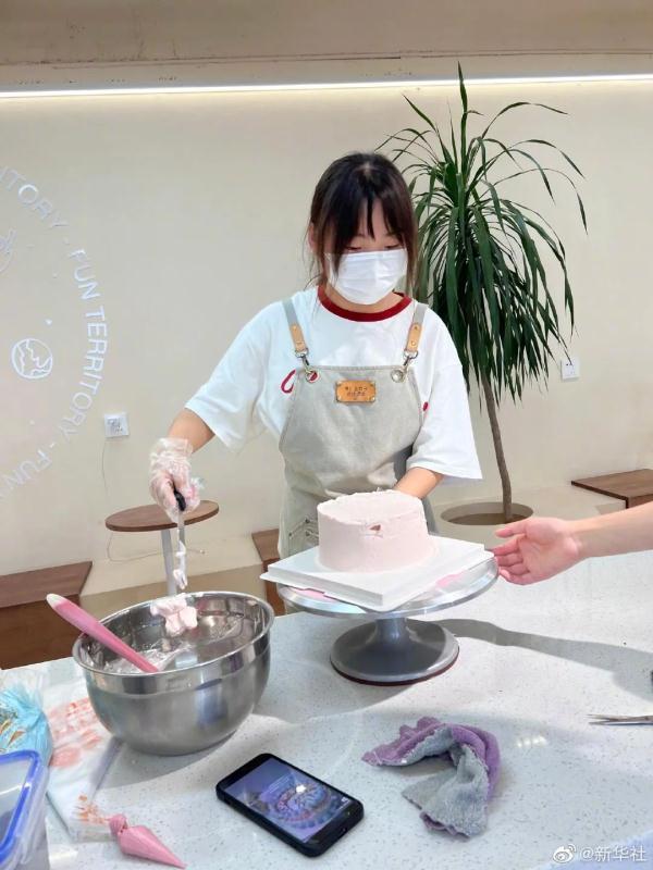 她才18岁啊！一路走好……