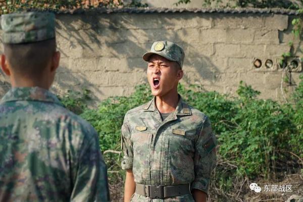 新晋军士,集合! 新晋军士,集合!