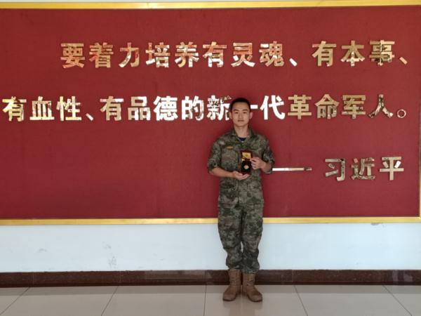 那个北大入伍的年轻人,去了炊事班 那个北大入伍的年轻人,去了炊事班