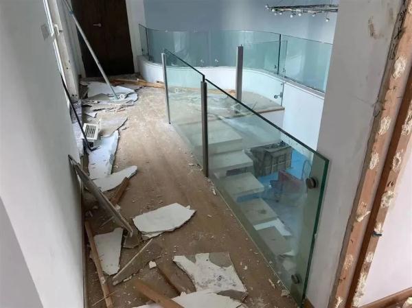 上海一老人辛苦9年付清千万房款后发现被骗？这个中介“套路”深，太敢了！