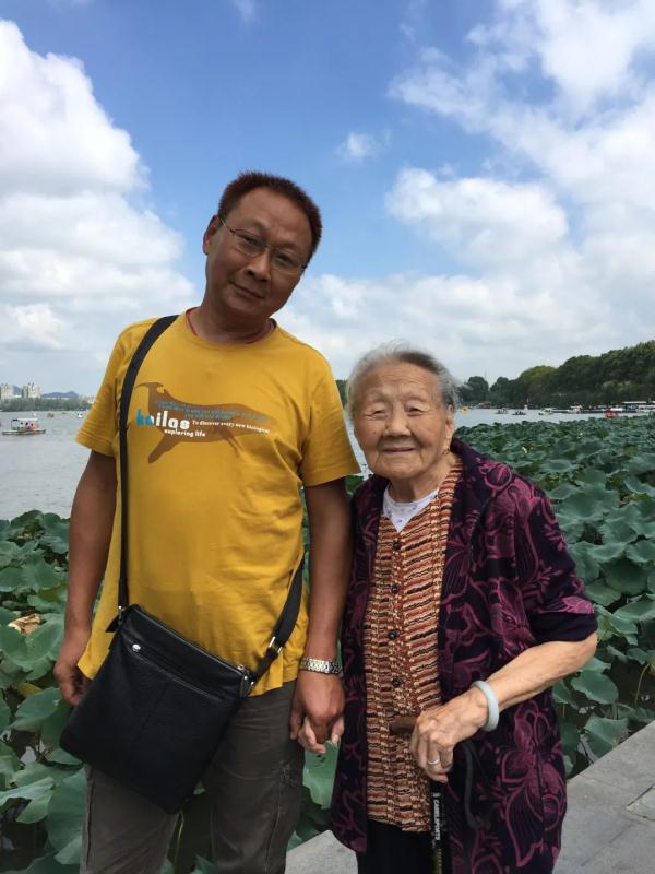 湖南一百岁妈妈离世，儿子一句话让人泪目