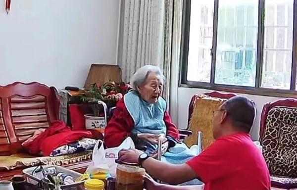 湖南一百岁妈妈离世，儿子一句话让人泪目