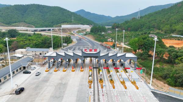 通车啦!这段高速成为江西对接粤港澳大湾区的运输大通道 通车啦!这段高速成为江西对接粤港澳大湾区的运输大通道