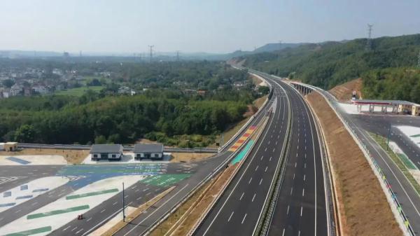 通车啦!这段高速成为江西对接粤港澳大湾区的运输大通道 通车啦!这段高速成为江西对接粤港澳大湾区的运输大通道