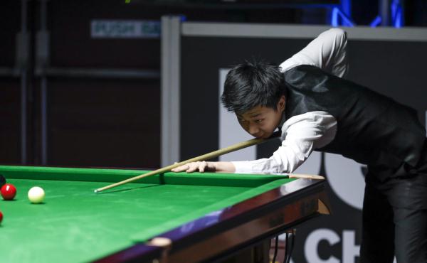 袁思俊、吕昊天晋级斯诺克英国公开赛八强