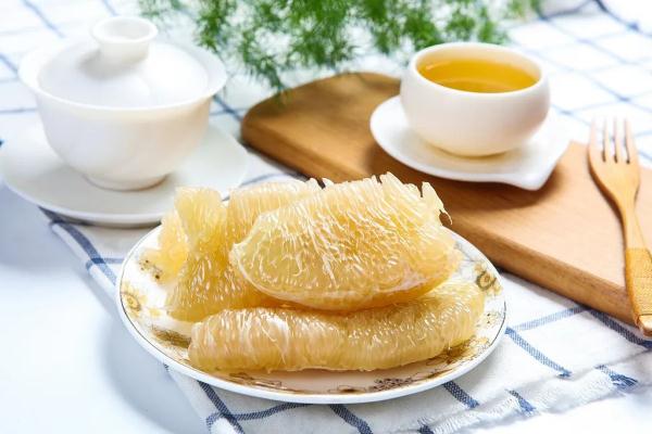 秋天吃柚子真不错！吃完柚子别扔皮，还有妙用！