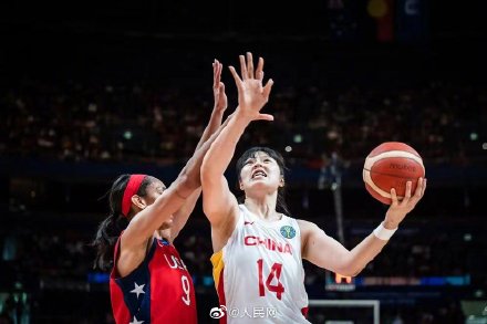 无畏挑战！中国女篮世界杯亚军