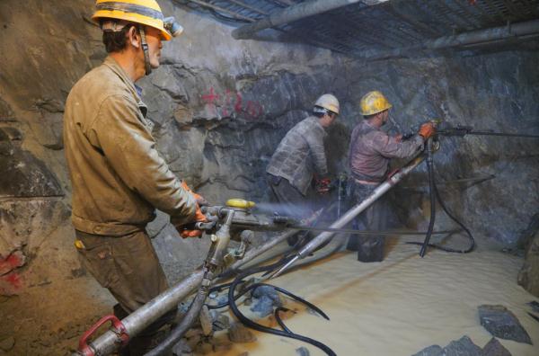 沿线太美!进入西藏墨脱的第二条交通要道主体完工 沿线太美!进入西藏墨脱的第二条交通要道主体完工