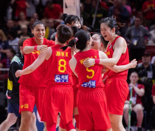中国女篮主帅郑薇：每名球员都做到了极致