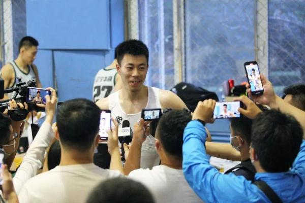 辽宁男篮举行媒体开放日，郭艾伦：回归大家庭很开心