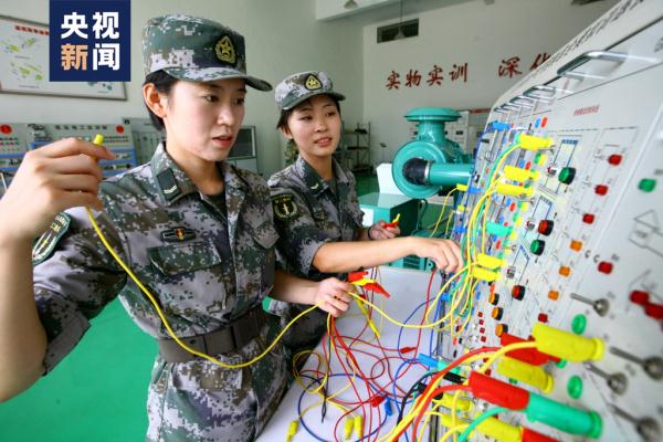 这个女孩真飒! 这个女孩真飒!