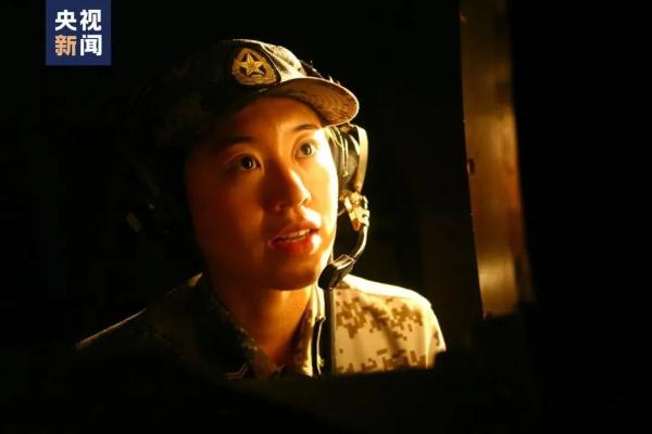 这个女孩真飒! 这个女孩真飒!