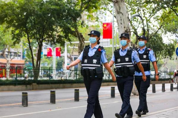 这个00后女刑警，被1.8亿网友围观了