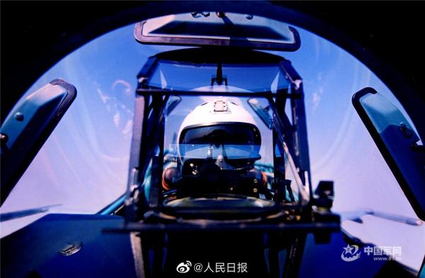 铁翼苍穹！空军战机超燃高清壁纸