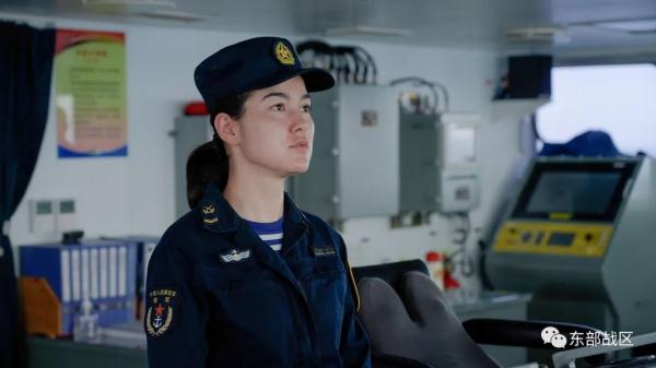 这个女兵太飒了!驾驶战舰到访26国,航迹可绕地球12圈…… 这个女兵太飒了!驾驶战舰到访26国,航迹可绕地球12圈……