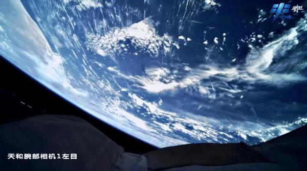 太空养生舱不吃饭_中国空间站美景_第一视角看航天员舱外攀爬