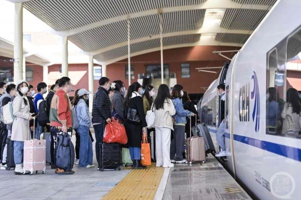 边境城市黑河首开直达北京列车