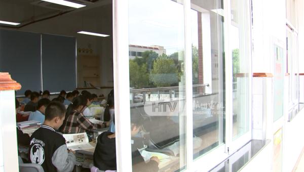 学生在教室突然倒地……两位老师度过惊心动魄三分钟！