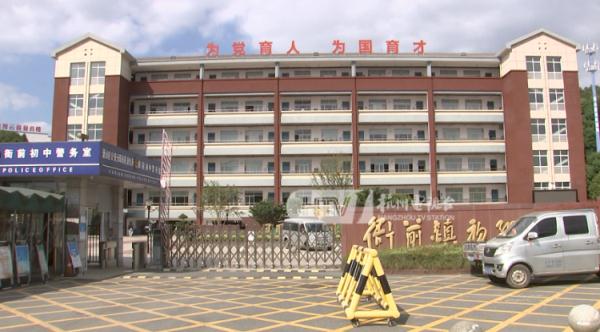学生在教室突然倒地……两位老师度过惊心动魄三分钟！