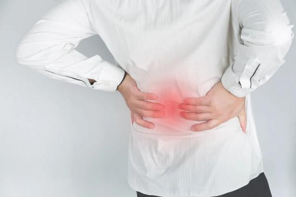 你的腰疼，究竟是哪种原因引起的？骨科专家推荐你做做这个动作～