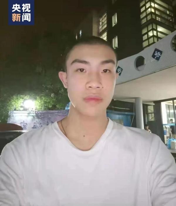 19岁大学生离世捐器官救5人：生前愿望是当兵