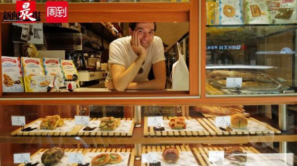 白天是律师,晚上变身面包师!意大利帅哥在上海开店... 白天是律师,晚上变身面包师!意大利帅哥在上海开店...
