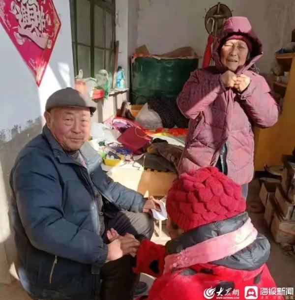 一家五代行医,103岁老中医看病居然... 一家五代行医,103岁老中医看病居然...