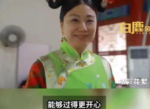 点播超100万!16位退休阿姨为过戏瘾,骗来“皇上”翻拍《甄嬛传》 点播超100万!16位退休阿姨为过戏瘾,骗来“皇上”翻拍《甄嬛传》