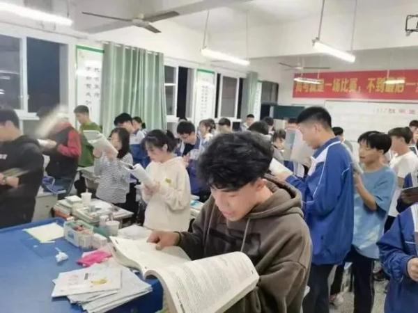 上海大学生意外离世后，全网都在说：王琛，谢谢你！