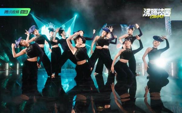 《沸腾校园》：这档校园综艺让我们共情了年轻人