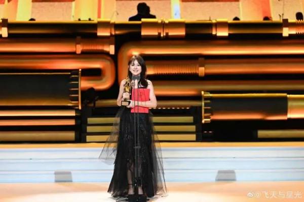 冲上热搜！热依扎，你的福气在后头，这一幕看哭孙俪