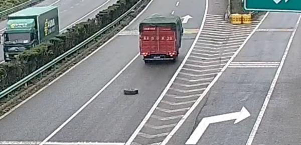 高速交警来电感谢！这个过路司机做了什么?