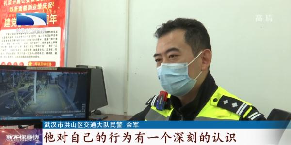 被堵几小时，车主怒了，竟做出这种行为，警方提醒……