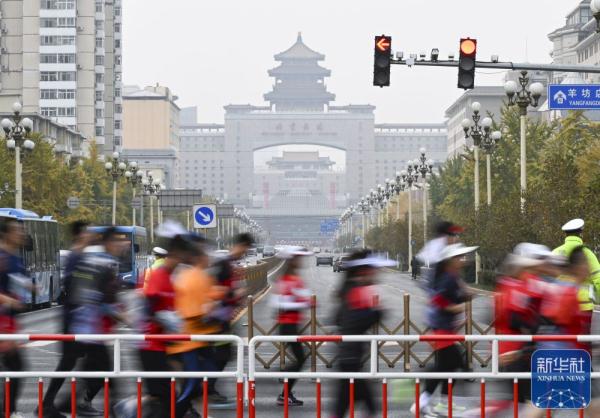 北京马拉松｜在秋色中一览北马路线